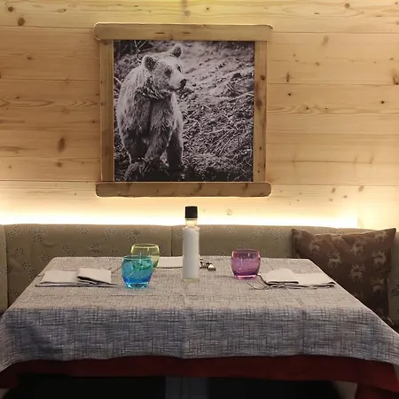 Rifugio Viviani Pradalago Hotel